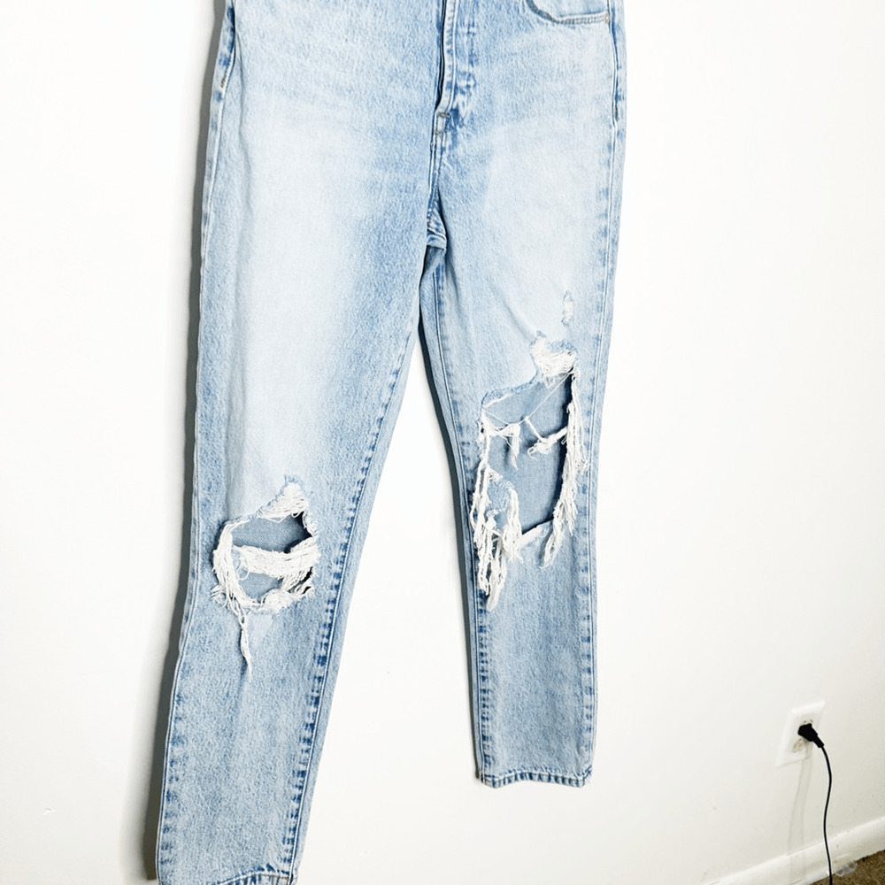 BLANK NYC THE LEXINGTON Slim Straight Leg Jeans Light wash distressed womens 25 - Picture 3 of 9